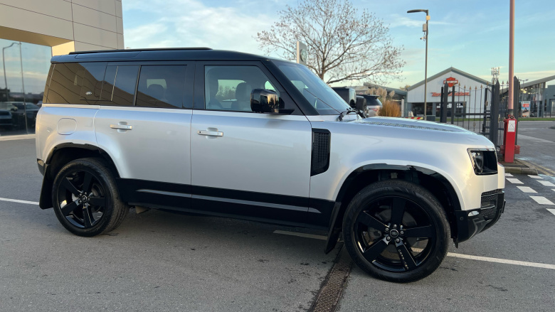 Land Rover Defender 3.0 D250 X-Dynamic SE 110 5dr Auto Diesel Estate